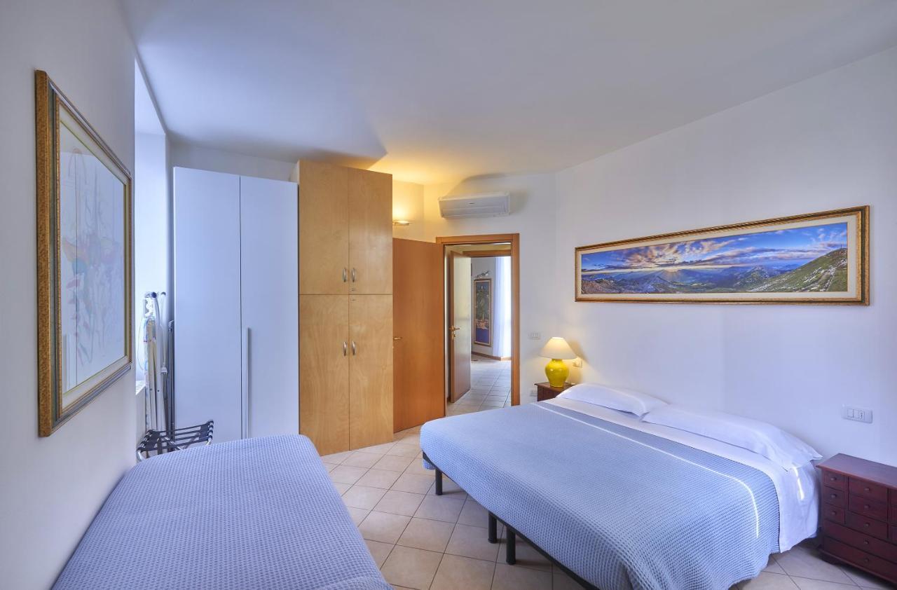 Casa Ferry Apartment Varenna Bagian luar foto