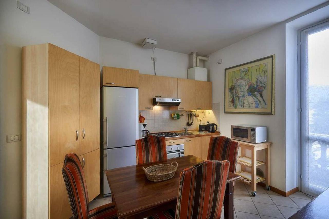 Casa Ferry Apartment Varenna Bagian luar foto